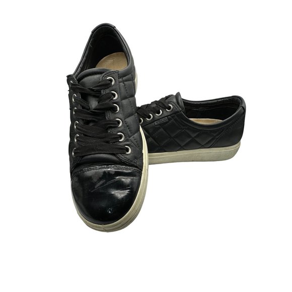 Ecco black quilted/patent leather size 38 built in orthotics sneakers FLAW - Picture 2 of 9